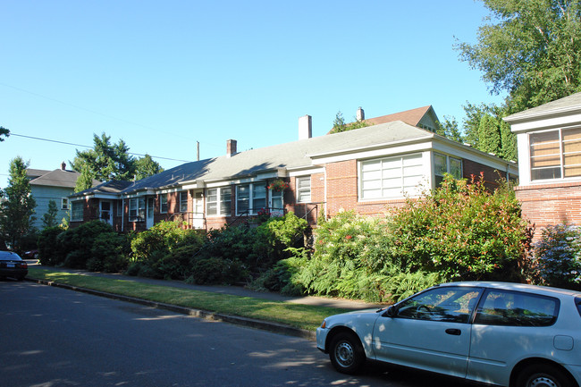 603-619 NE 29th Ave in Portland, OR - Foto de edificio - Building Photo