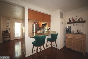 1939 Belmont Ridge Ct in Reston, VA - Building Photo