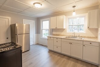 235 Standish Ave in Plymouth, MA - Building Photo - Building Photo