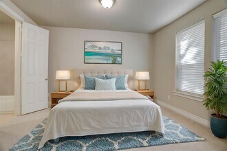 9133 Creekstone Lake Dr in Houston, TX - Building Photo - Building Photo