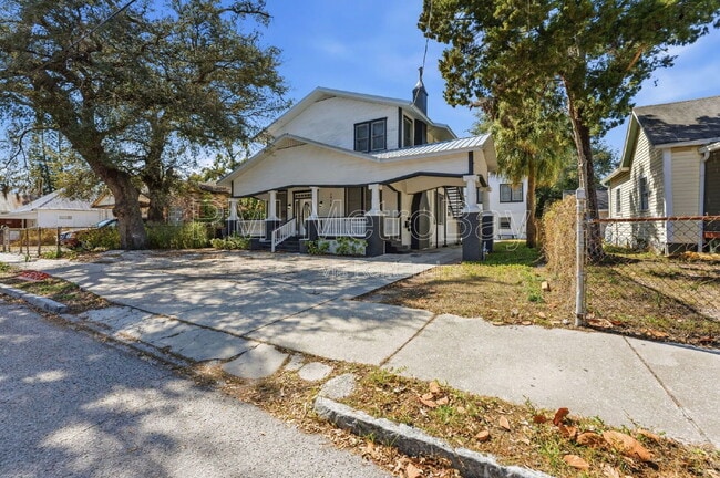 property at 2914 N 10th St