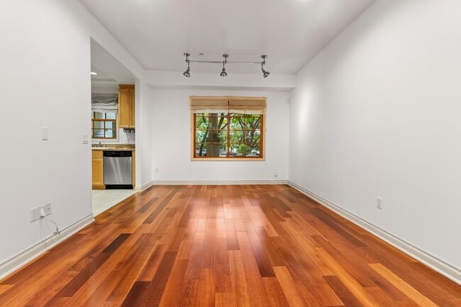 333 N Hill Ave, Unit 205 in Pasadena, CA - Building Photo - Building Photo