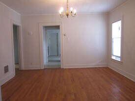 744 Allen St in Syracuse, NY - Building Photo