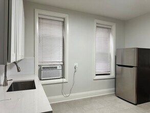 2120 W Lyndale St in Chicago, IL - Building Photo - Building Photo