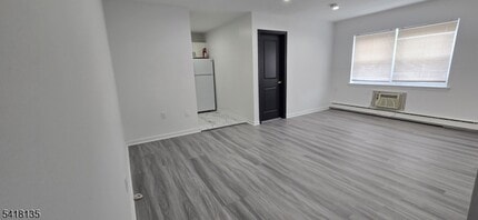 206 Main St in Millburn, NJ - Building Photo - Building Photo