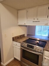8103 Stonebrook Dr in Pensacola, FL - Building Photo - Building Photo