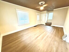 3908 Fairmount Blvd NE in Canton, OH - Building Photo - Building Photo