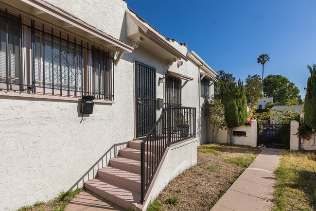 3325 Berkeley Ave in Los Angeles, CA - Building Photo - Other