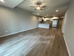 640 Fall Mdw Ln in Belton, MO - Building Photo - Building Photo