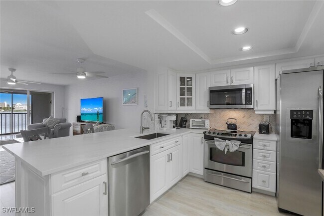 property at 9101 Vanderbilt Dr