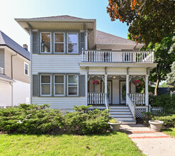 1821 E Olive St in Shorewood, WI - Building Photo - Building Photo