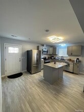 27865 Brettonwoods St in Madison Heights, MI - Building Photo - Building Photo
