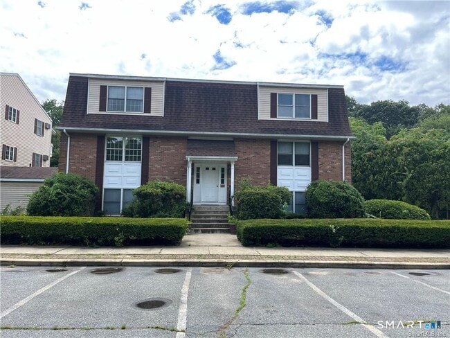 property at 302 Boston Post Rd