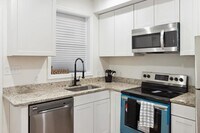 912 N Milton Ave photo'