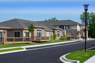 Eagle Crossing Luxury Apartment Homes in Chesterton, IN - Building Photo - Building Photo