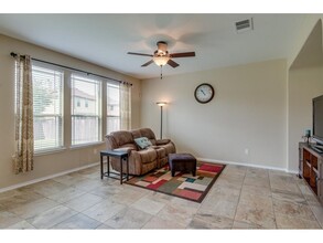928 Water Hyacinth Loop in Leander, TX - Foto de edificio - Building Photo