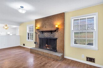 2338 Rockbridge Rd SW in Stone Mountain, GA - Building Photo - Building Photo