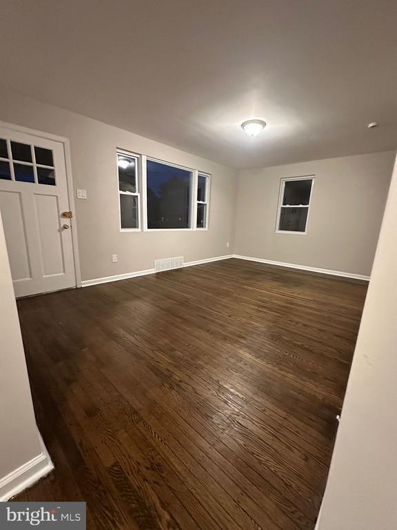 936 Oakmont St in Philadelphia, PA - Building Photo - Building Photo