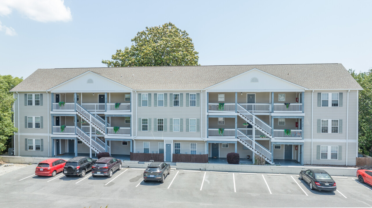 Riverview Apartments in Wilmington, NC - Building Photo