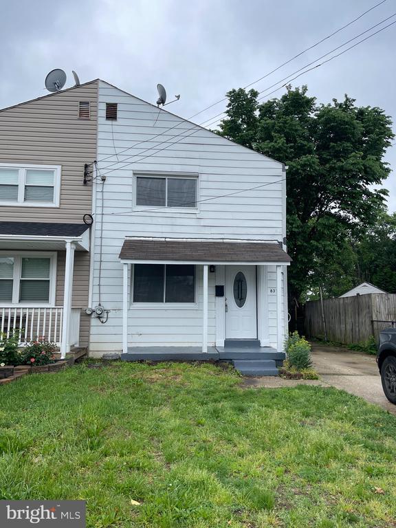 property at 833 S Harrison St