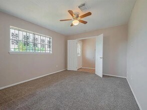 3619 Kilkenny Dr, Unit 108 in Houston, TX - Building Photo - Building Photo