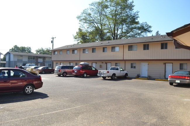 The Shamrock in Centralia, WA - Building Photo - Building Photo