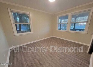 215 Harris Ave in Panama City, FL - Building Photo - Building Photo