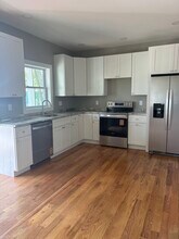 60 Osgood Ave in Dracut, MA - Building Photo - Building Photo