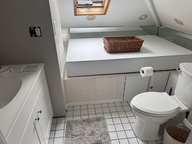 300 Sagamore Rd in Rye, NH - Building Photo - Building Photo