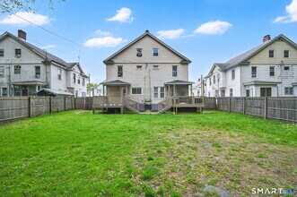 42 Hartford Ave in Enfield, CT - Building Photo - Building Photo