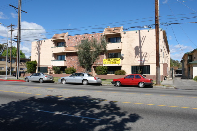 14157 Vanowen St in Van Nuys, CA - Building Photo - Building Photo