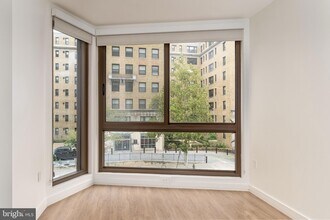 1630 Columbia Rd NW, Unit 316 in Washington, DC - Building Photo - Building Photo