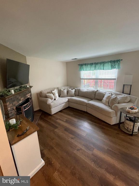 6 Plymouth Ct Rentals in Bordentown, NJ