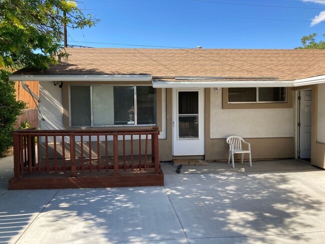 property at 835 N Maddux Dr