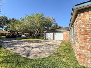 2906 Quail Valley E Dr in Missouri City, TX - Building Photo - Building Photo