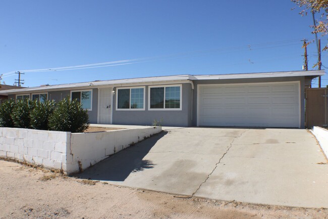 20413 90th St in California City, CA - Building Photo - Building Photo