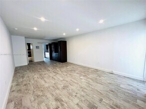 644 Meridian Ave in Miami Beach, FL - Building Photo - Building Photo