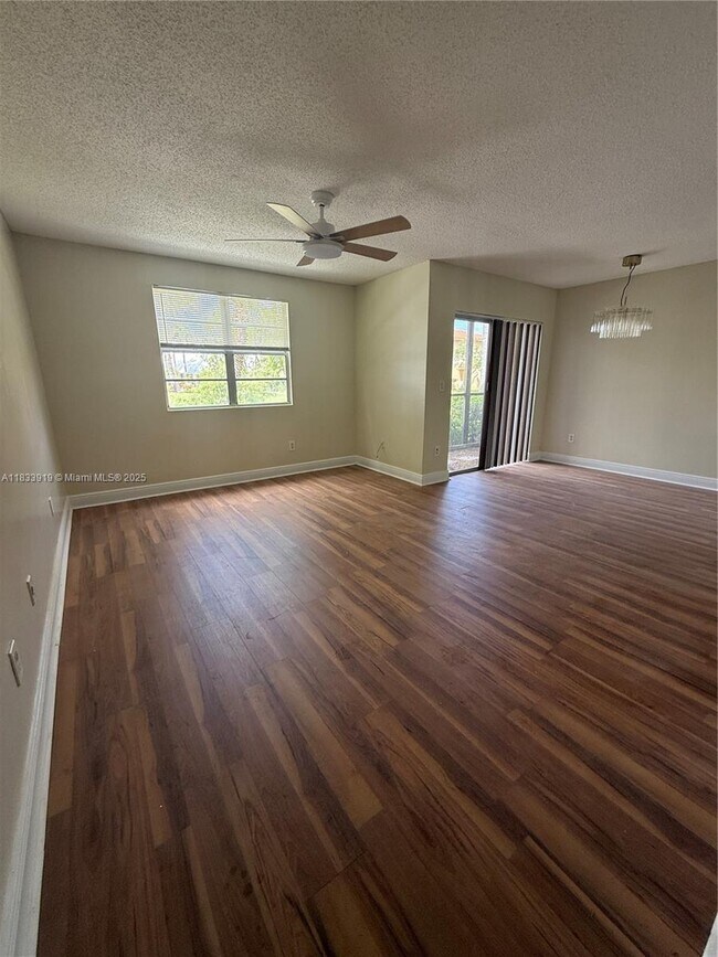 1261 SW 46th Ave in Pompano Beach, FL - Building Photo - Building Photo