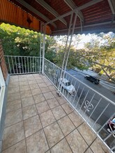 72 Paerdegat 2nd St, Unit 3FL in Brooklyn, NY - Foto de edificio - Building Photo