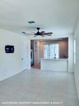 379 Annies Pl in Jacksonville, FL - Building Photo - Building Photo