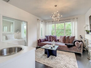 1000 Ave of the Champions in Palm Beach Gardens, FL - Foto de edificio - Building Photo