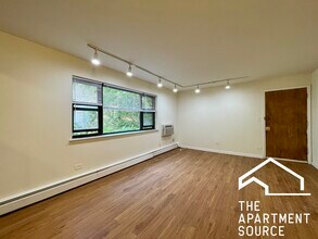 6002 N Kenmore Ave, Unit 106 in Chicago, IL - Foto de edificio - Building Photo