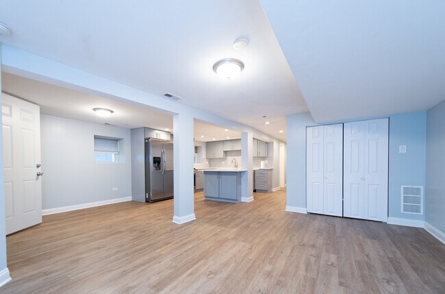 4807 N Paulina St, Unit G in Chicago, IL - Foto de edificio - Building Photo