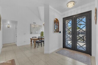 2085 Paseo Del Prado Dr in El Paso, TX - Building Photo - Building Photo