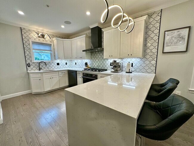 222 Roslindale Ave, Unit 2 in Boston, MA - Building Photo - Building Photo