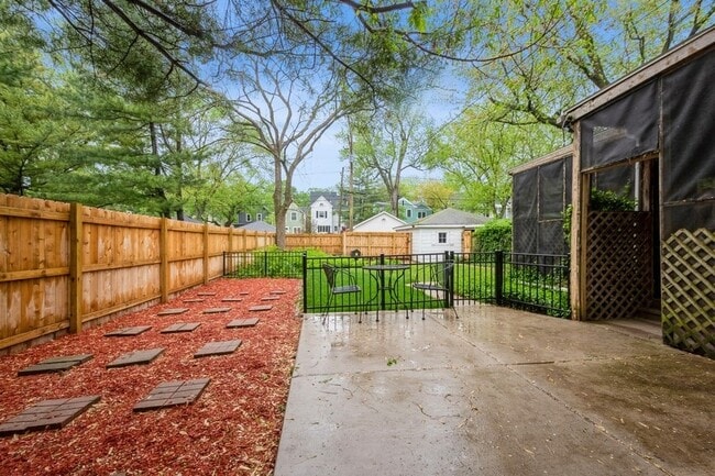 1725 Ashland Ave in Evanston, IL - Building Photo - Building Photo
