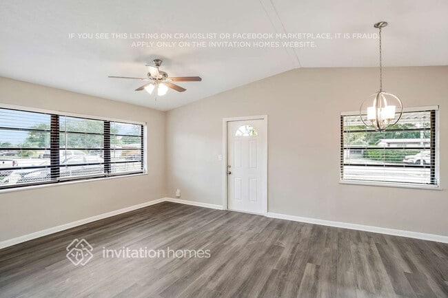 1633 NW 15th Pl in Fort Lauderdale, FL - Foto de edificio - Building Photo