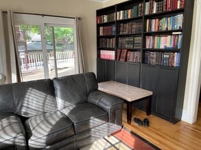 75 Wallingford Rd, Unit 1 in Boston, MA - Building Photo - Building Photo