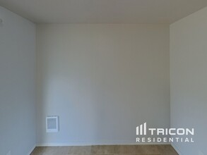 3040 SE Travera Dr in Port Orchard, WA - Building Photo - Building Photo