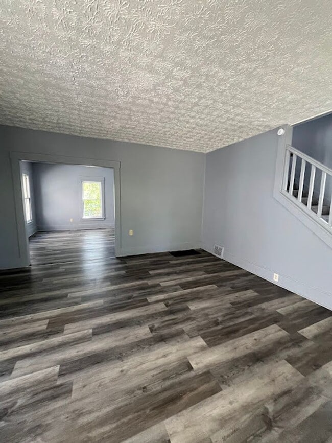369 Windsor St in Akron, OH - Building Photo - Building Photo